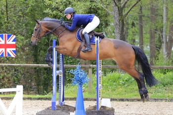 Hannah Smith claims first place in the NAF Five Star Bronze League Qualifier at Felbridge Showground